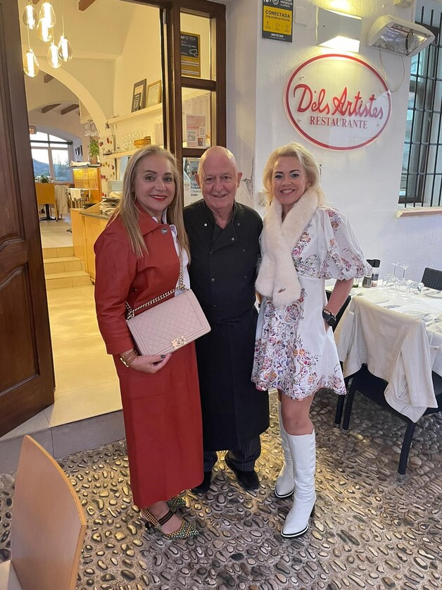 Hettie uit Veghel runt restaurants op adembenemende locaties in Spanje ...