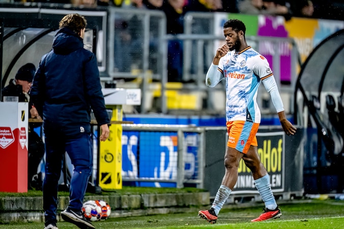Met tien man wint FC Den Bosch voor de achtste opeenvolgende keer niet ...