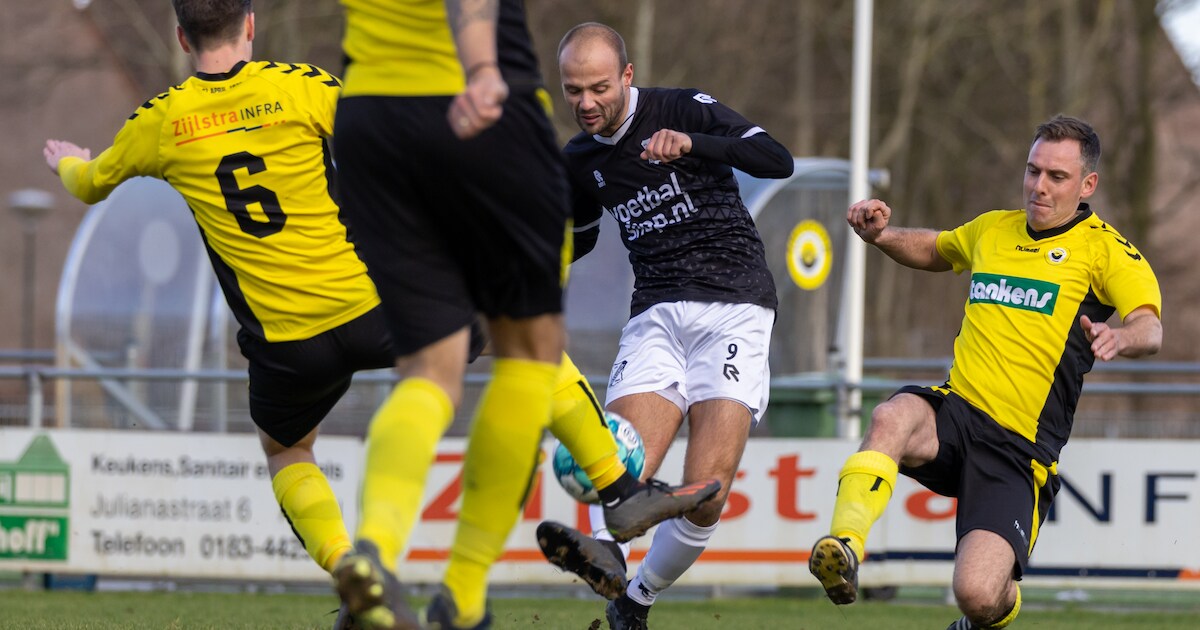 Jeffrey Molhoek met Sleeuwijk weer in de zorgen: ‘We spelen in een verkapte tweede klasse’