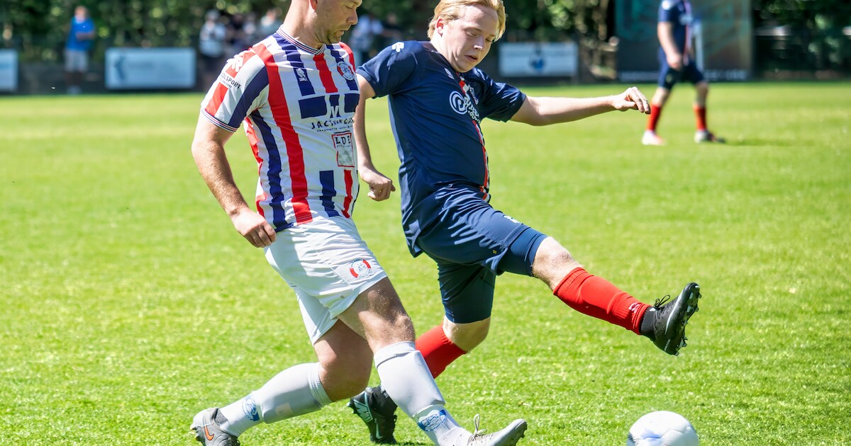 Trinitas Oisterwijk via hoofdpoort naar nacompetitie, Uno Animo door zijingang