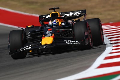 Max Verstappen klopt beide McLarens en verovert op formidabele wijze poleposition voor sprintrace in Austin