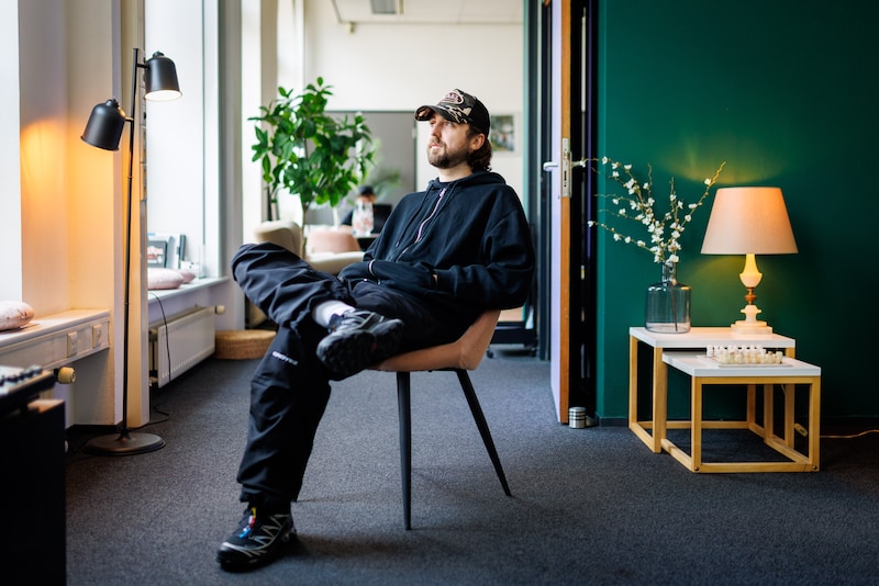 Rapper Ares geeft nieuwe generatie makers een podium in Tilburg: ‘Je ...