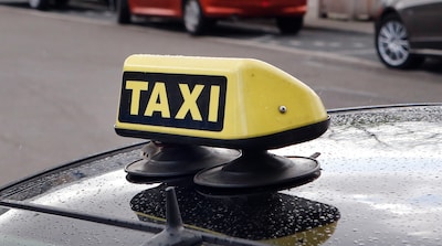 Ritje met taxi in Den Bosch loopt uit de hand: ‘Jongens mishandeld door chauffeur’