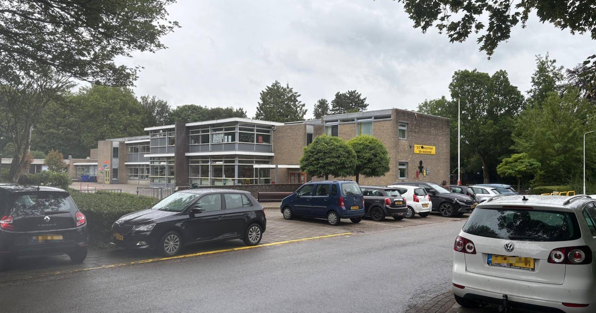 Basisschool in rouw nadat leerlingen en medewerker omkomen bij ongeluk: ‘Iedereen is totaal van de k