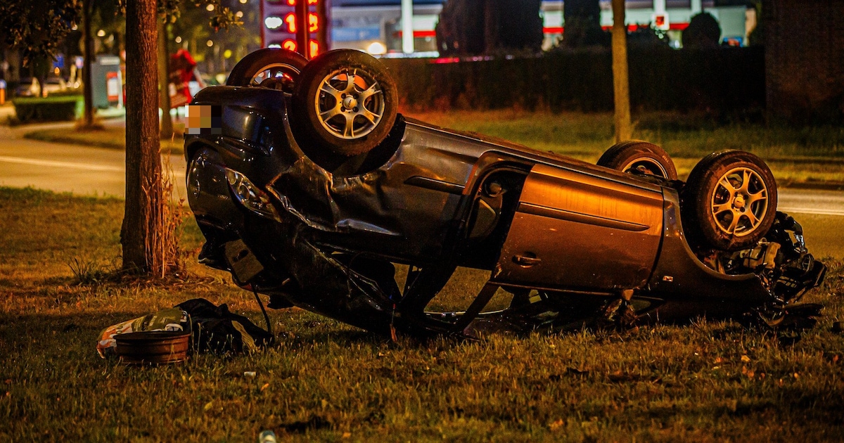 Fatbiker aangereden • auto op de kop.