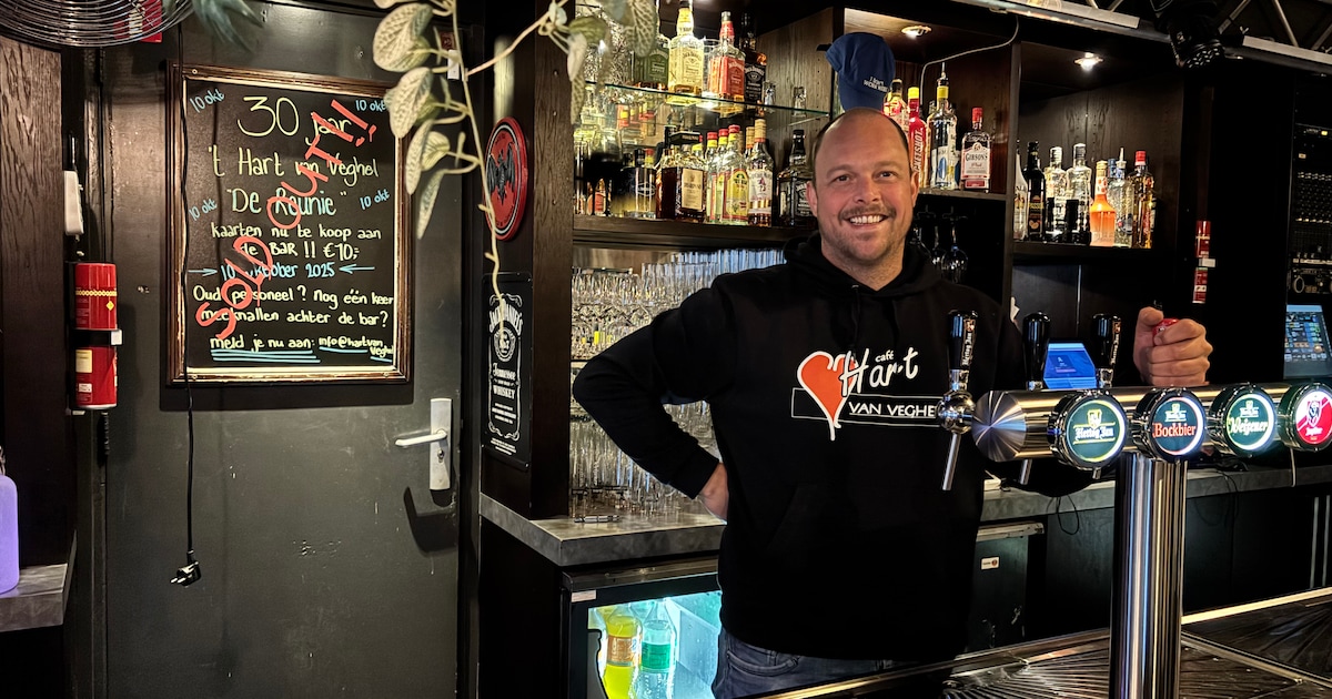 Vroeger plakten ze posters op lantaarnpalen, nu kondigen ze feesten aan op sociale media: café ’t Ha