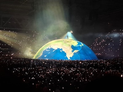 Rapper Ye mijdt provocaties en focust zich op de muziek tijdens eerste concert in Gelredome