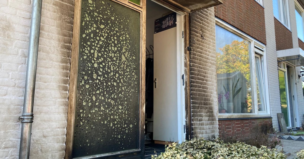 Buurt schrikt wakker van explosie bij voordeur in Drunen: lichtflits is zelfs een straat verderop te