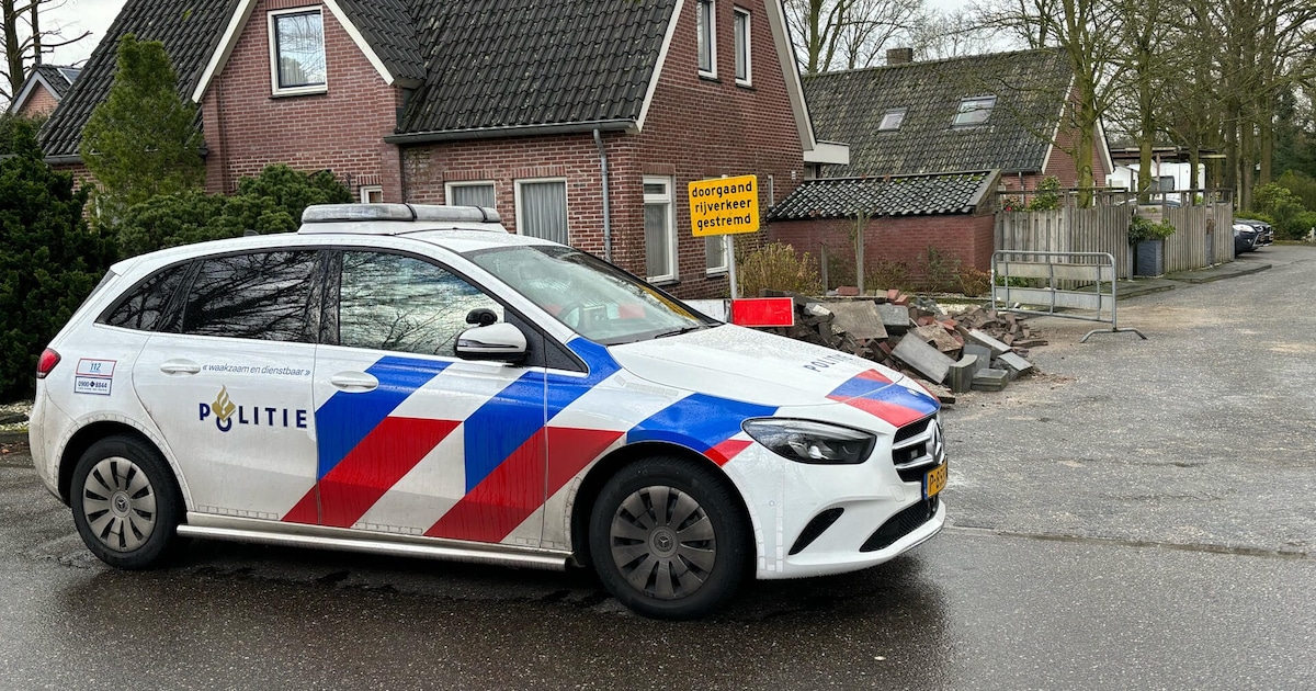 Man mag straat niet inrijden: twee personen aangehouden bij hoog ...