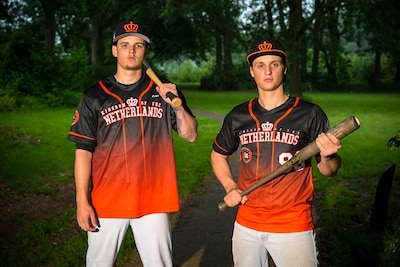 ‘The Dutch Guys’ (18) laten alles achter om droom na te jage