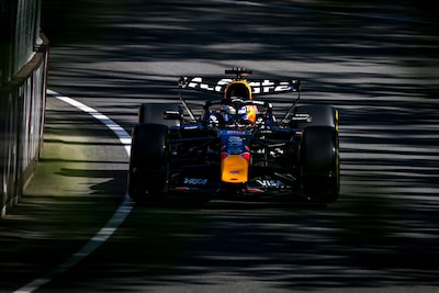 LIVE Formule 1 | Max Verstappen verliest aansluiting, stevig gevecht tussen kemphanen Mercedes