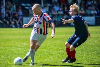 Uno Animo redt het tegen Beerse Boys en houdt promotiedroom in leven na spannende penaltyserie