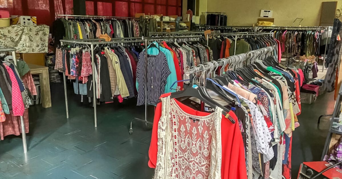 Nieuwe winkel, commerciële huur en geen containers meer: Caritas Uden moet het nu op een andere mani