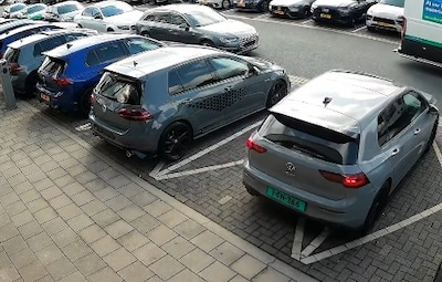 Man gaat er tijdens proefrit in Eindhoven vandoor met Volkswagen Golf GTI