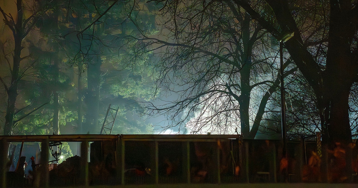 Brandweer rukt uit voor woningbrand in Geffen, maar vindt afvalvuurtje in de tuin | 112 nieuws Oss