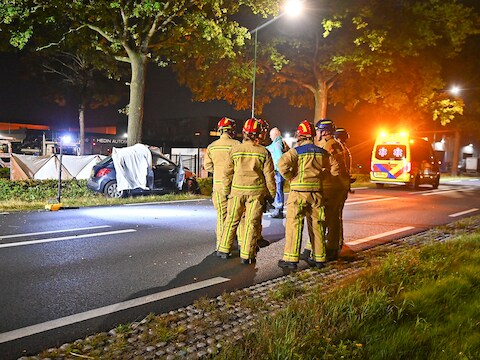 Een man is in de nacht van vrijdag op zaterdag om het leven gekomen bij een ernstig verkeersongeval.