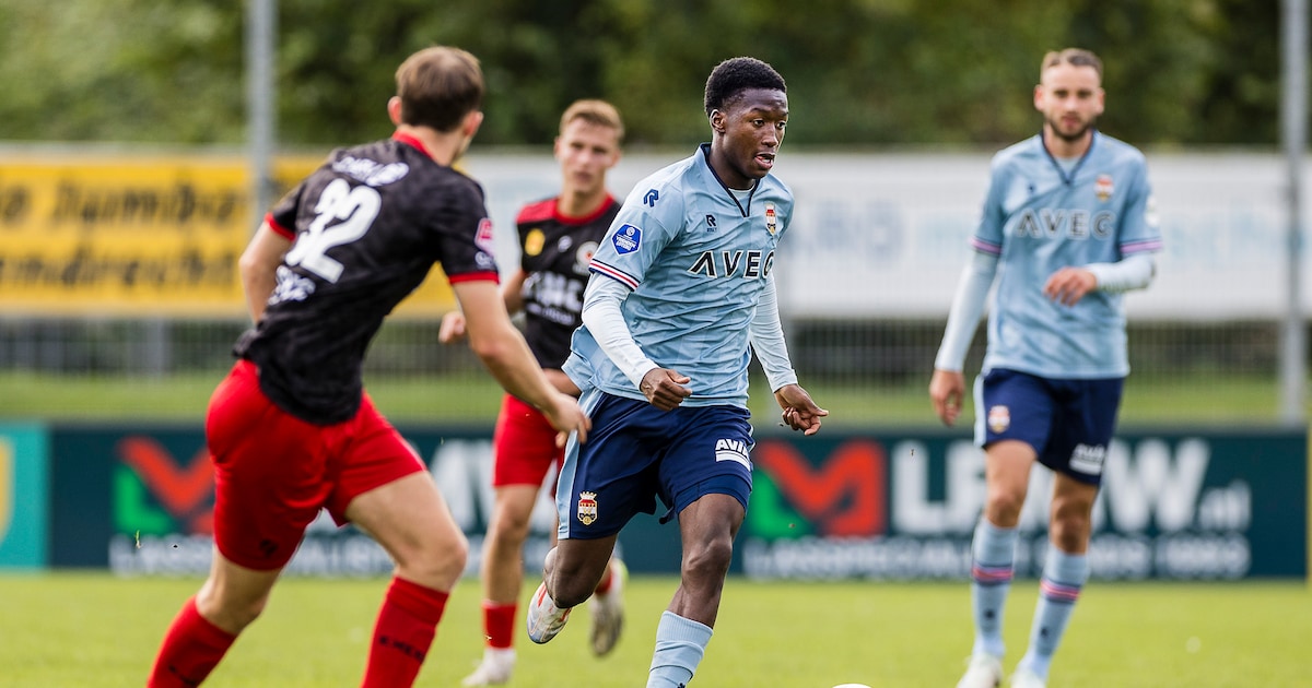 Willem II laat aanvaller Razak (19) dit seizoen vlieguren maken in de ...