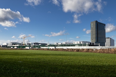 Lezersbrieven I ‘Veldhoven is te gretig om ASML te behagen’