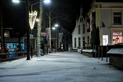 Brabant bedekt onder laag sneeuw, code geel door gladheid