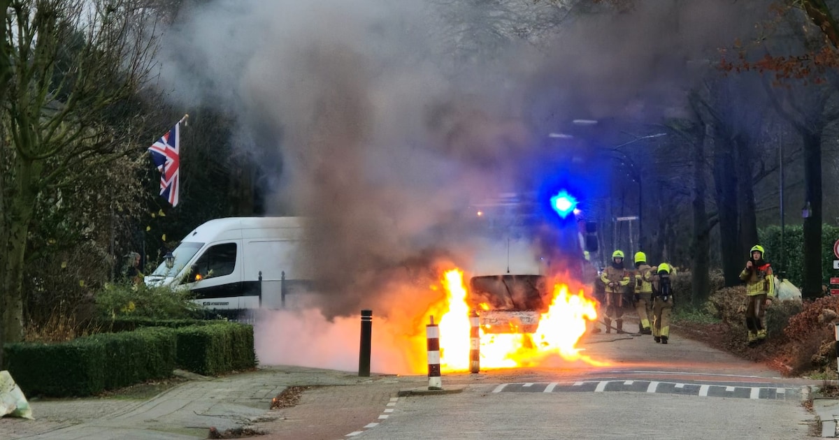 Voertuigbrand op Sint Josephstraat in Haghorst