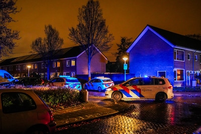 Overleden vrouw in Eindhovens huis aangetroffen, politie vermoedt misdrijf en houdt man aan