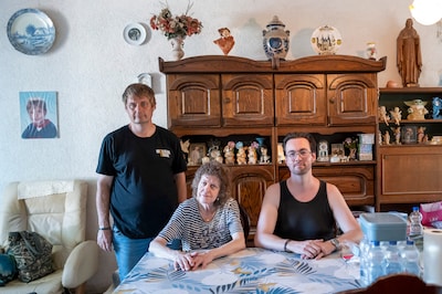 Roy (36) barst in tranen uit om moeder Marianne (67): over twee weken huis uit, maar nieuw onderdak 