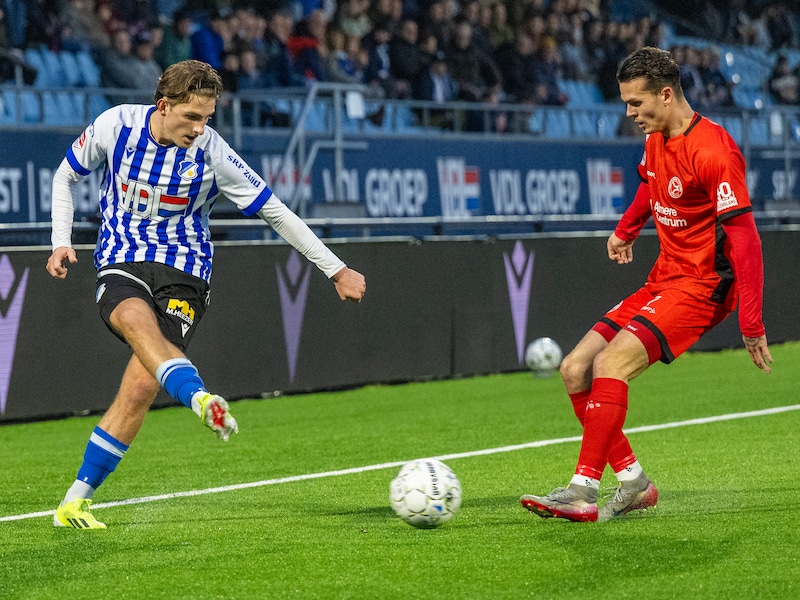 FC Den Bosch en proefspeler Boris van Schuppen nagenoeg rond over ...