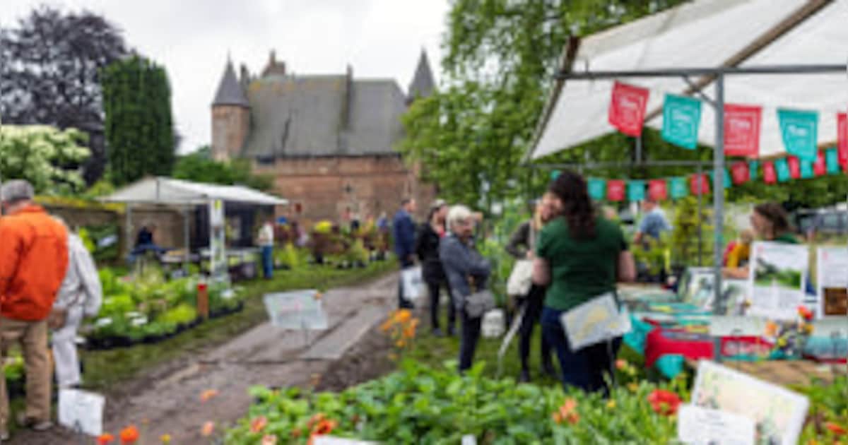 Tuinmarkt bij kasteel Hernen