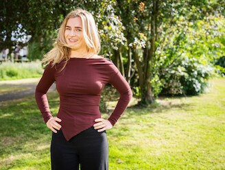 Raadslid Amber (23) doorbreekt stilte over seksistische ...